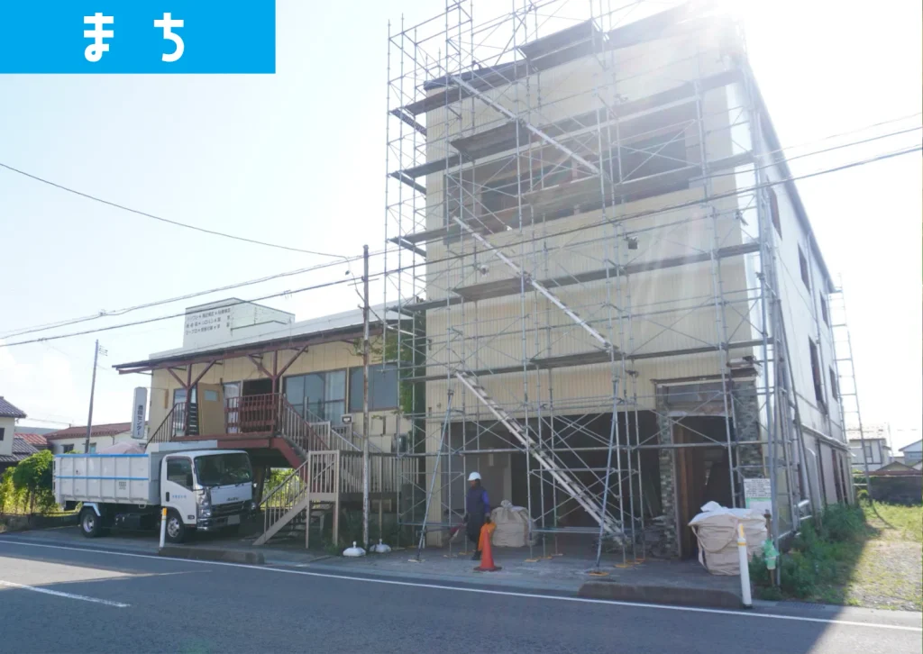 酒田市の元･ホシナ食堂で解体工事が進んでいる様子